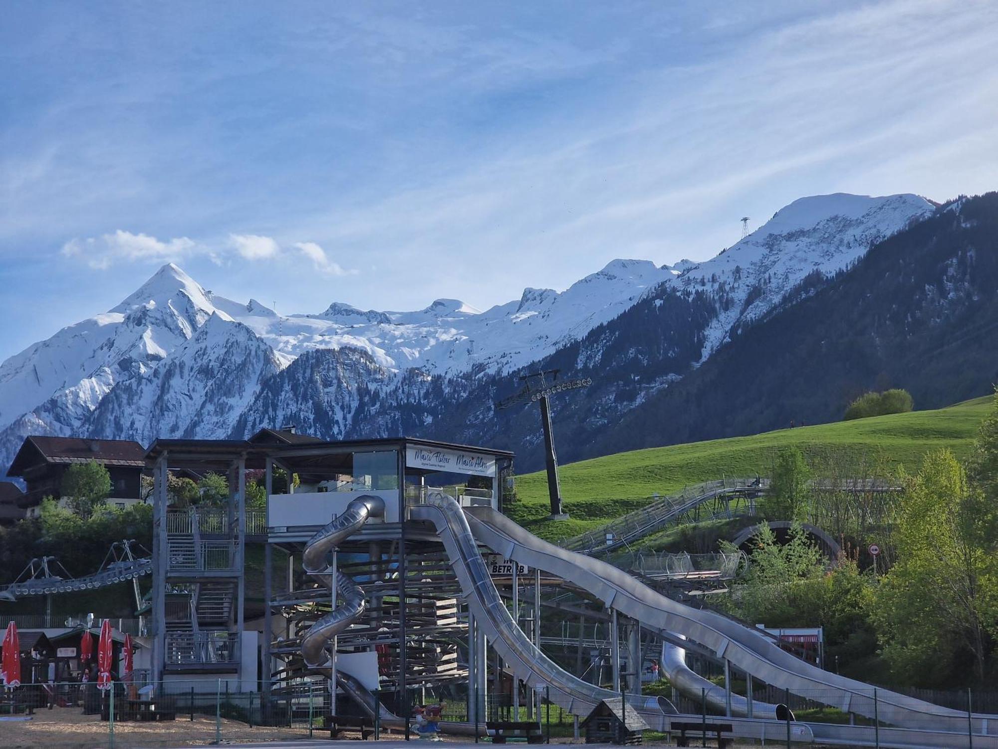 Adler Kaprun, Golf 'N' Ski And Mountain Biking. Eksteriør billede